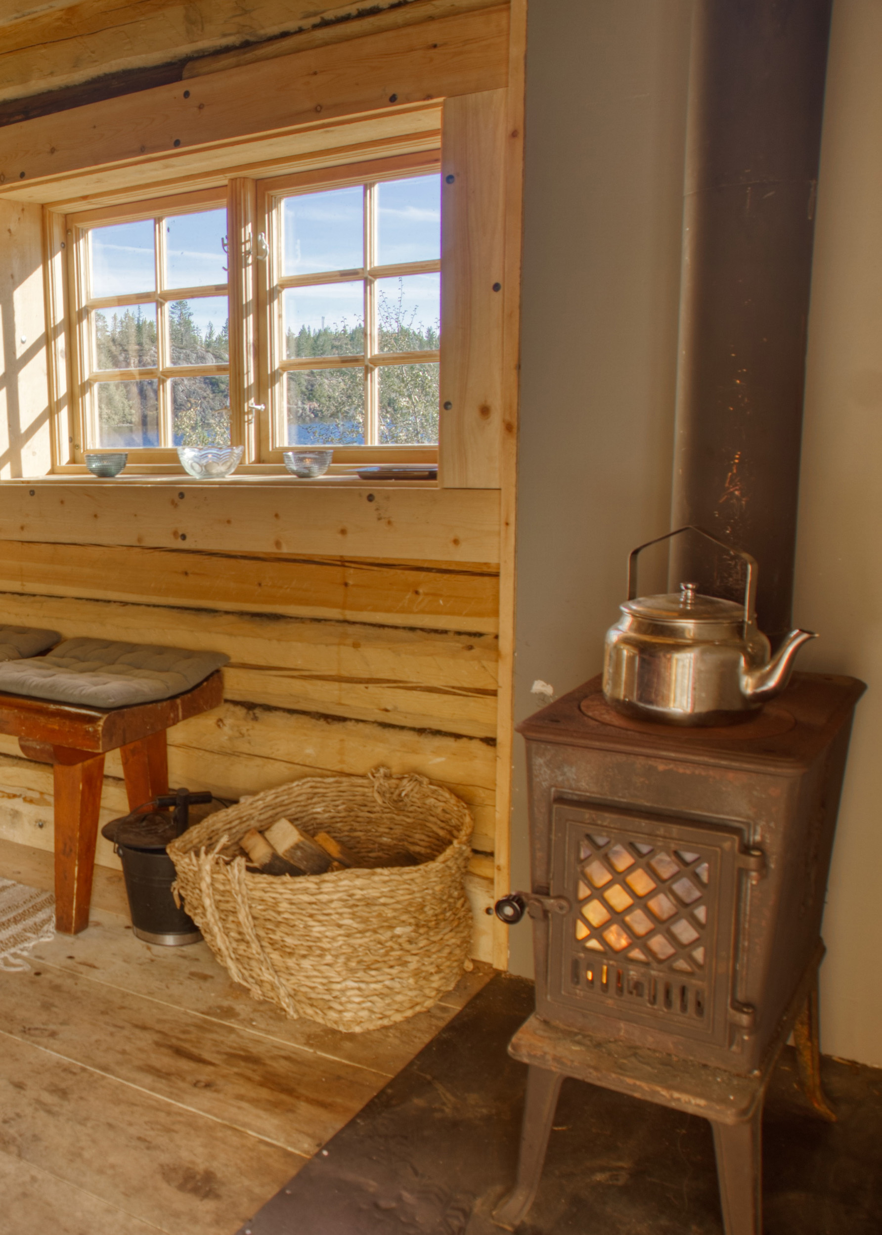 Kongensdamhytta - åpen bu i Sølvverksskogen