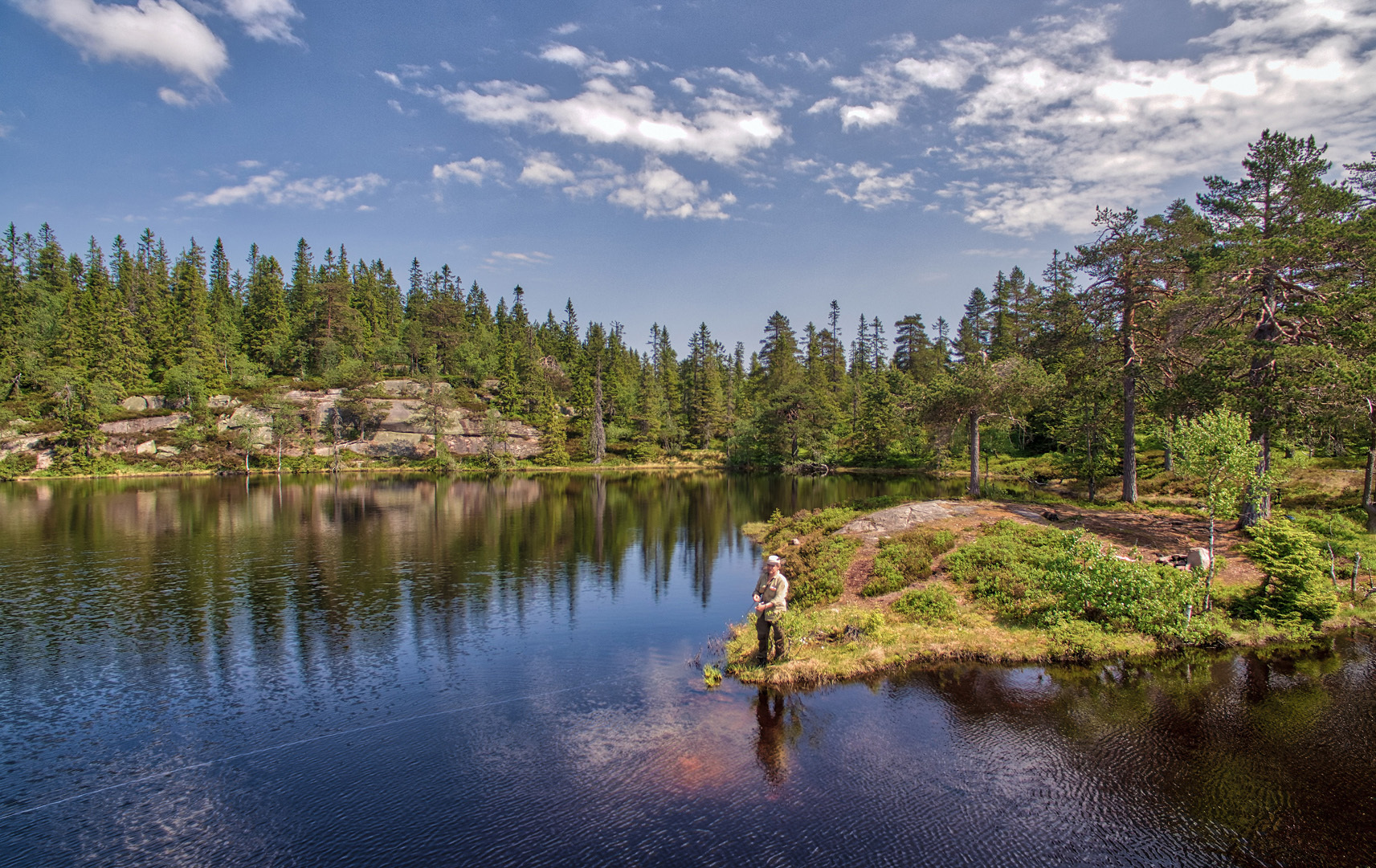 Fiske i De Pene Tjerna i Finnemarka