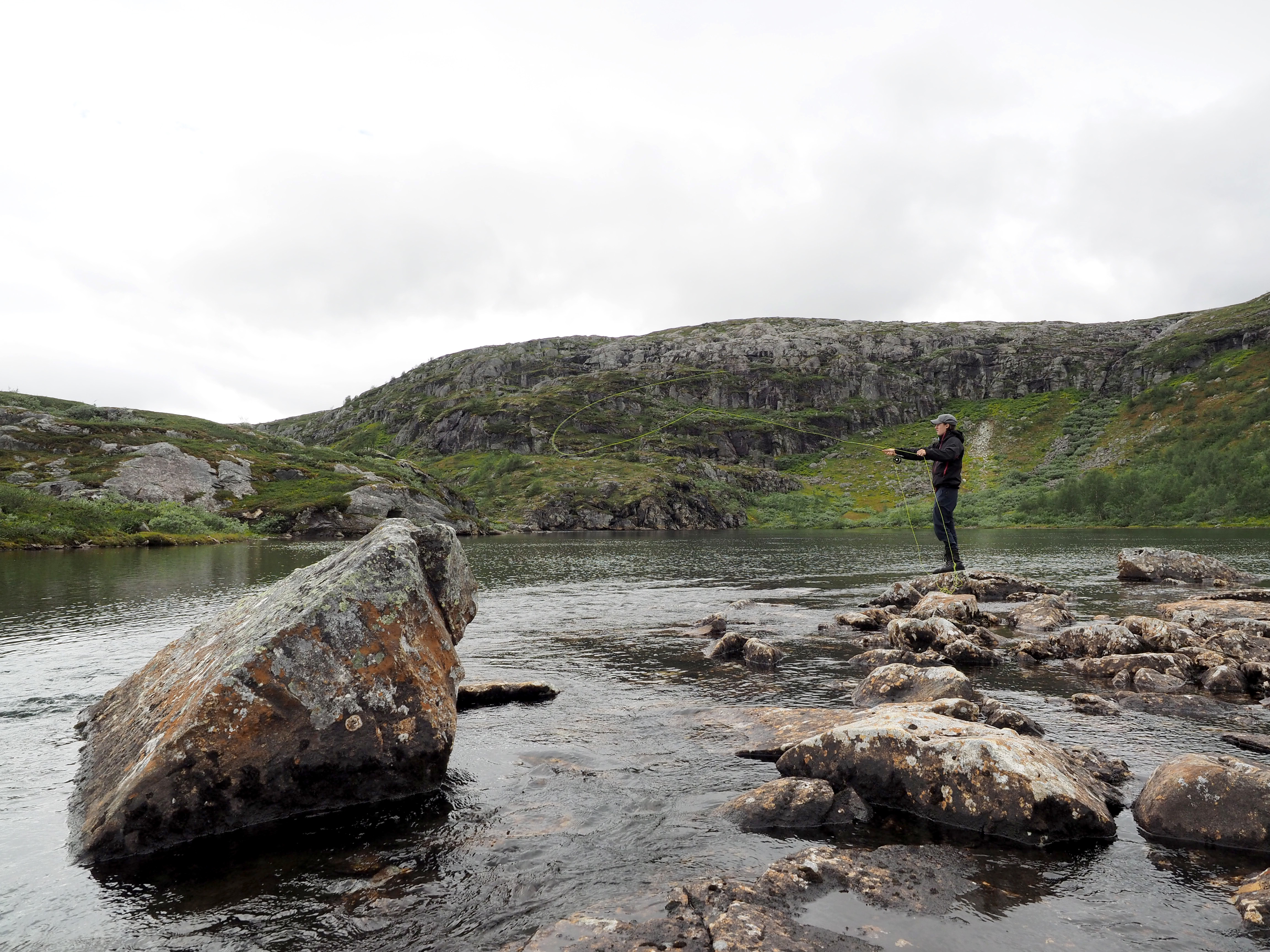 Fiske i Blerekelva i Virvassdalen