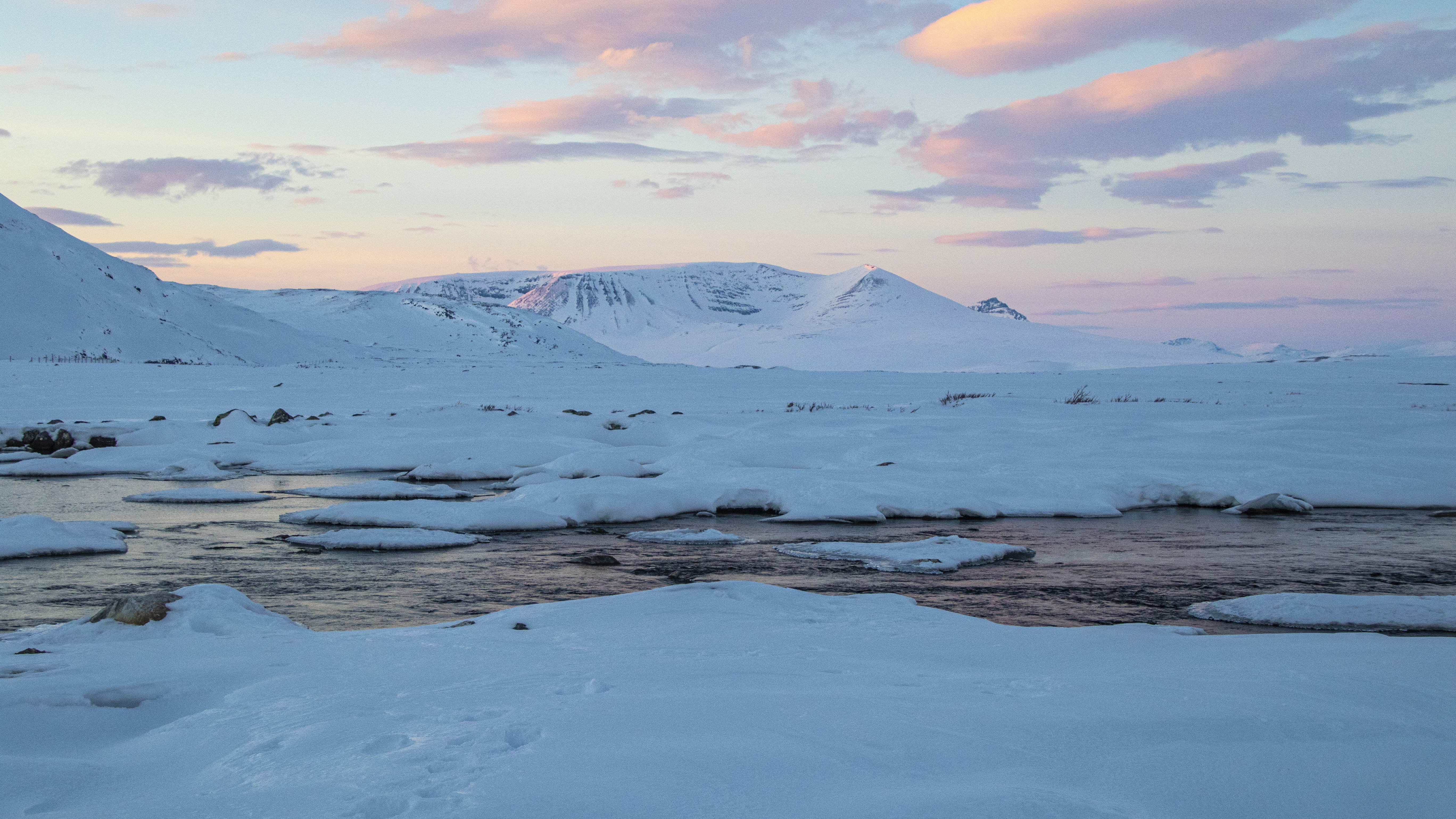 Utløpet Storrostavatnet - døgnåpen