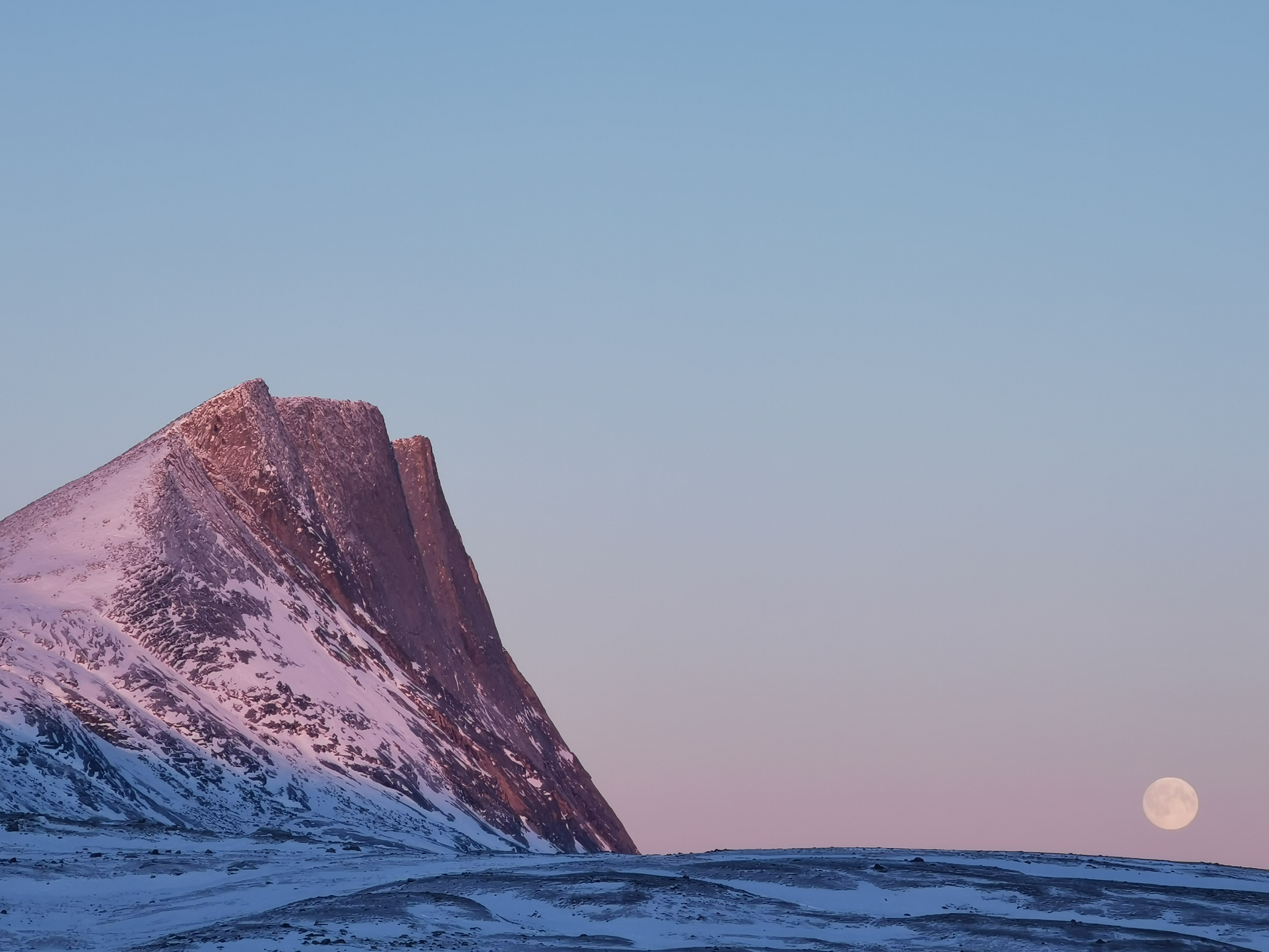 Fullmåne under Lappviktind i Narvik