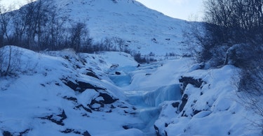 Lite snø mye is ved Kjensvatnet i Hemnes